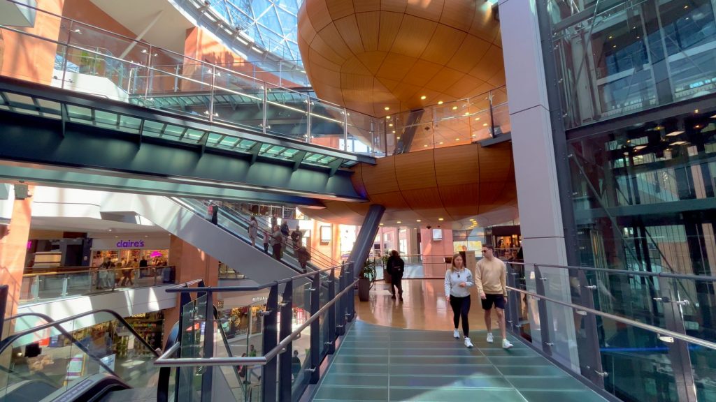Victoria Square inside view